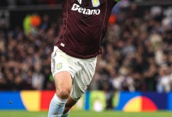 国际米兰训练开放日，冲刺阶段绝杀压哨引欢呼，欧联在即，球探报告显示潜力