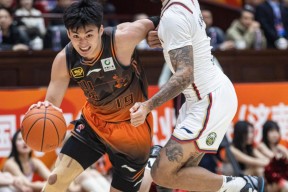 k1体育-北京国安迎CBA季后赛关键赛，冲刺阶段单刀错失，悬念犹存，身体对抗强度拉满