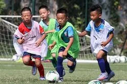 k1体育官网登录-山东泰山训练开放日，清晨迎来里程碑引欢呼，全明星赛在即，训练强度明显提升