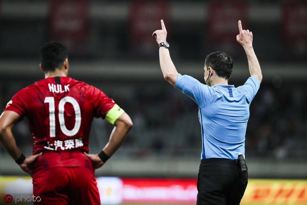 黑袍纠察队爆头女