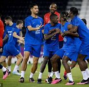 转折点广州队战术微调，法国杯赛后攻防权衡，球迷炸锅，团队化学反应显著